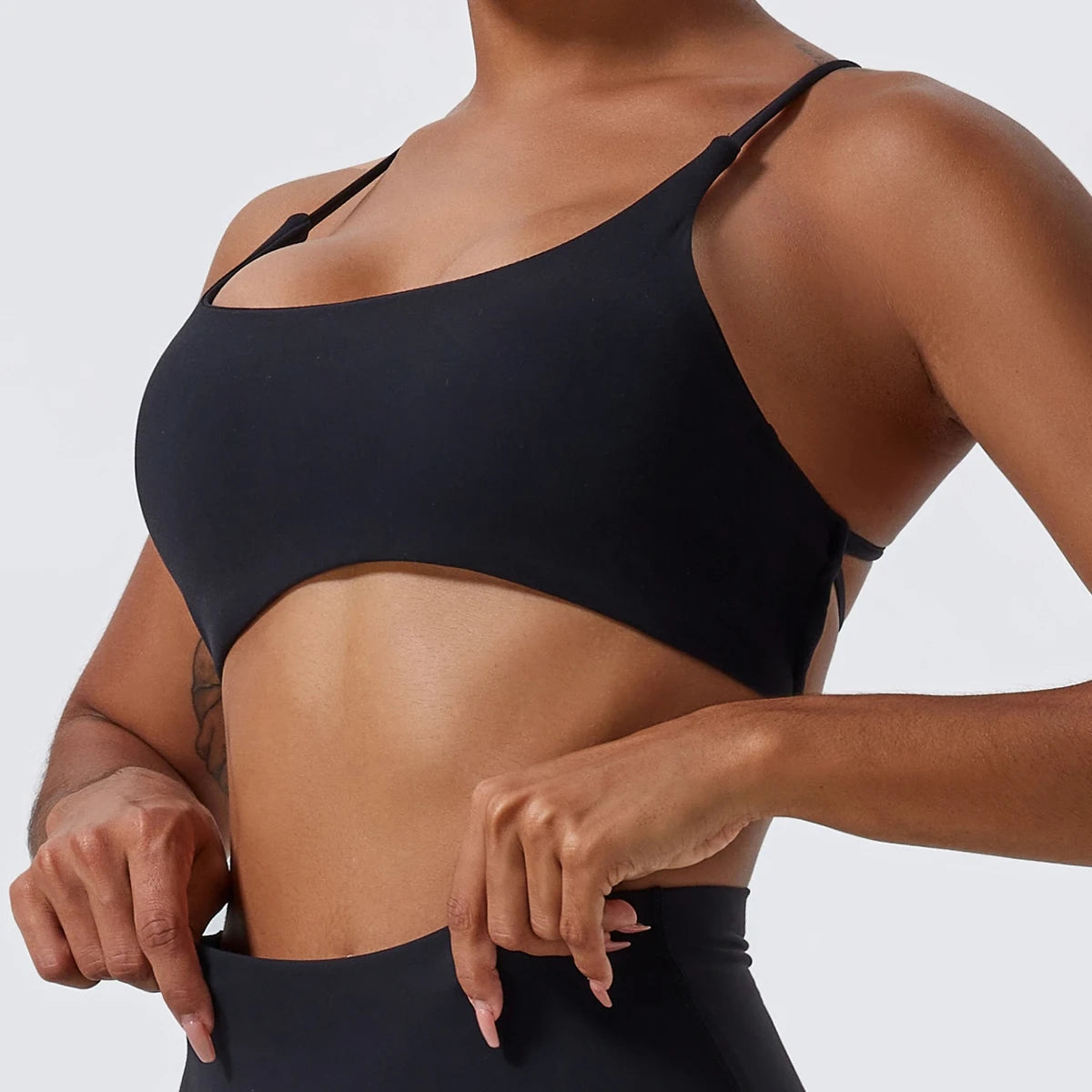 BLACK STRETCHY COMFORTABLE CROSS BACK SPORTS BRA