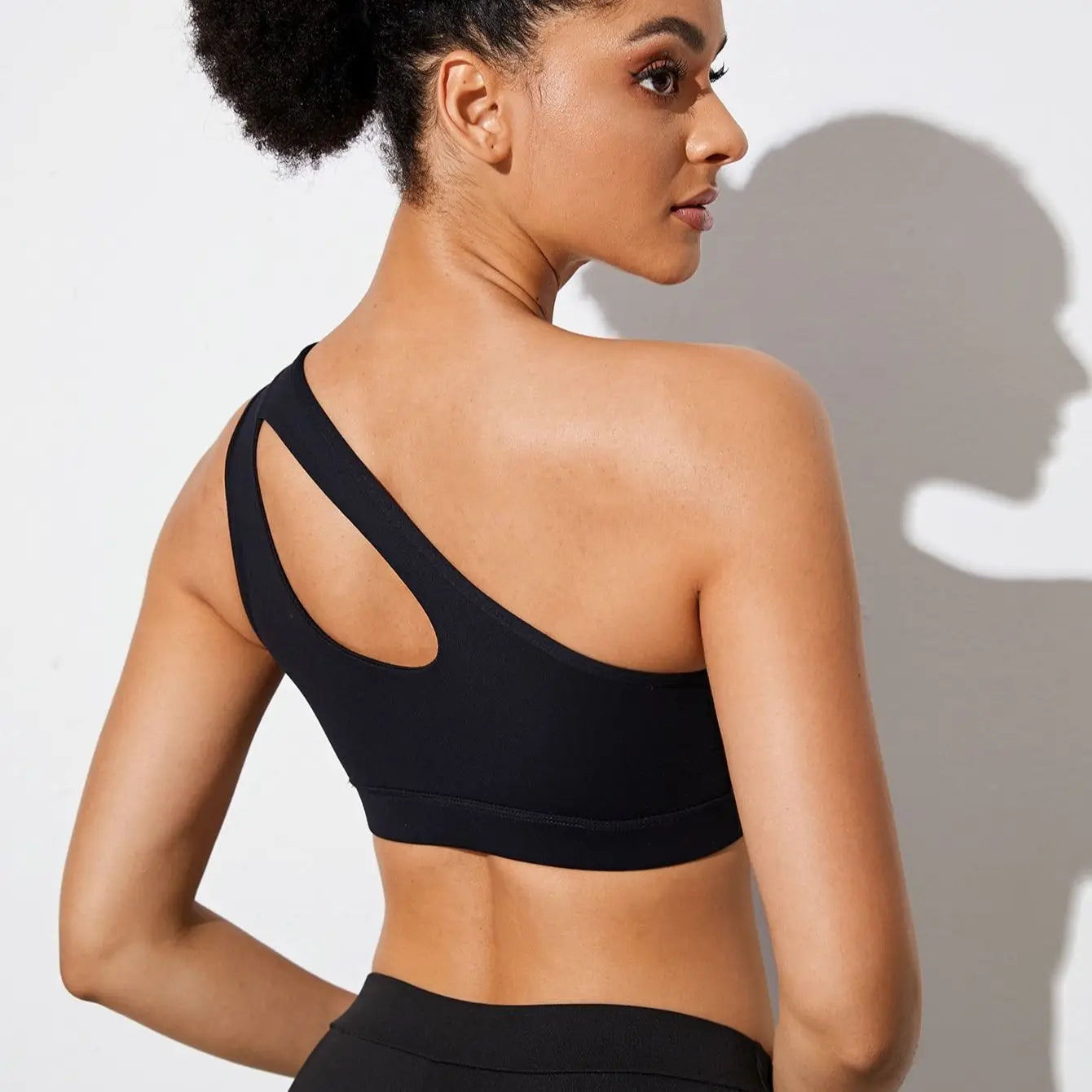 BLACK ONE SHOUDER SPORTS BRA